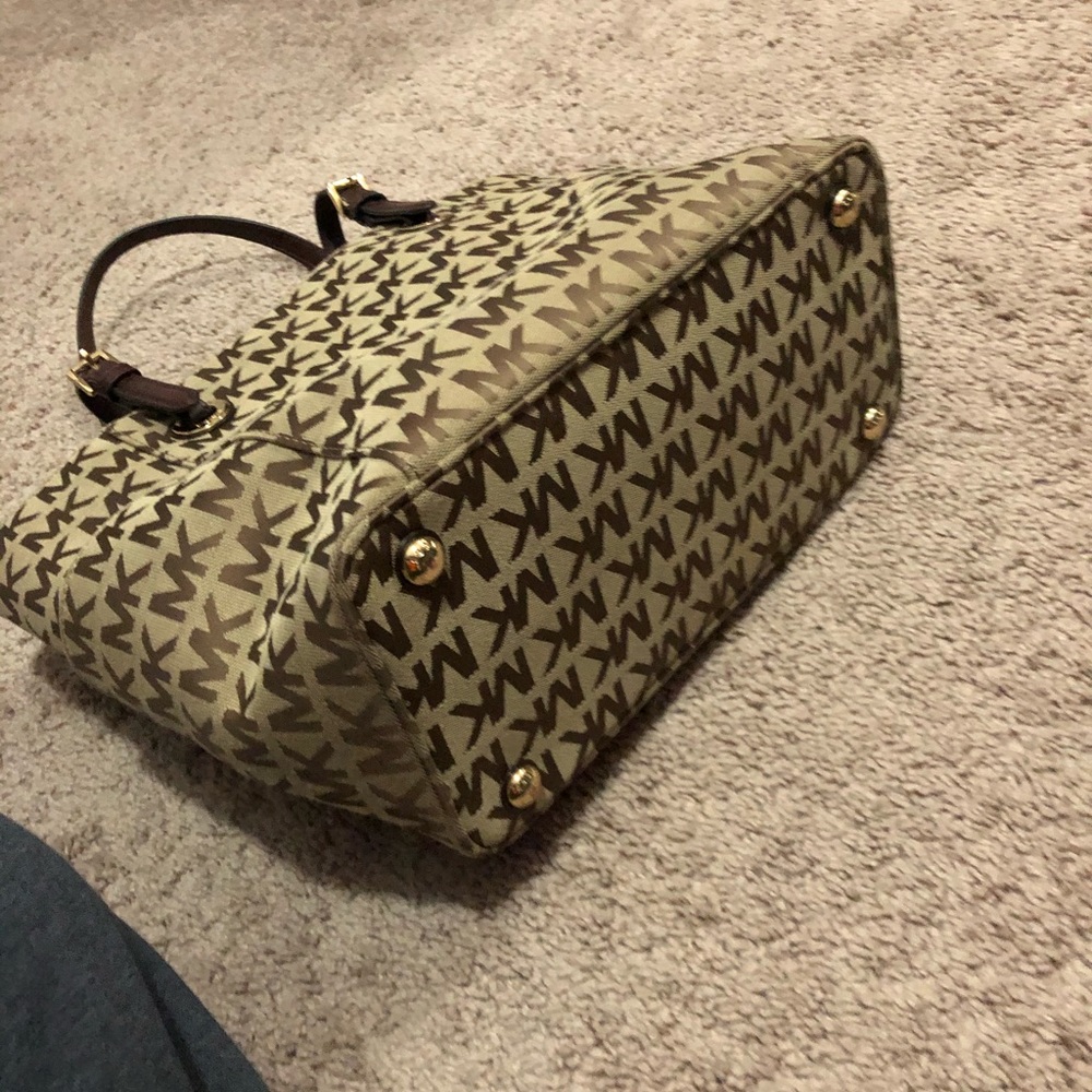 Michael Kors Purse - Picture 8 of 8
